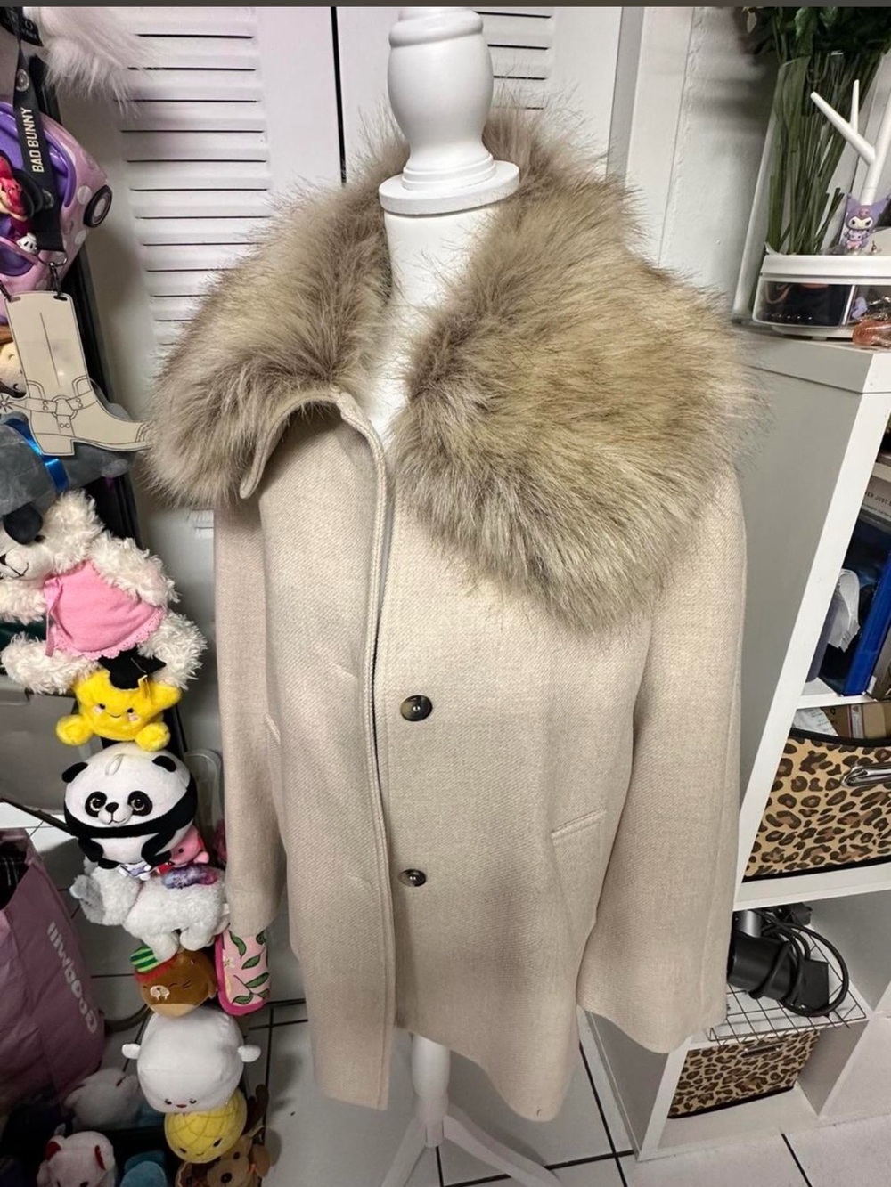 Zara Cream Wool Pea Coat with Tan Fur Collar